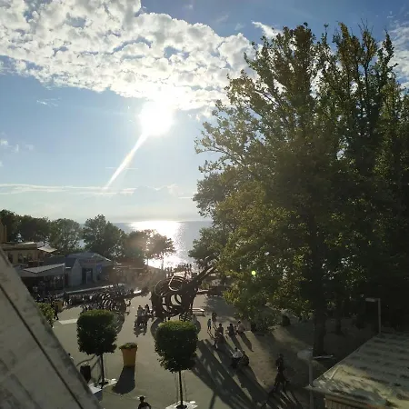 Δωμάτια σε οικογενειακή κατοικία Hana Marine