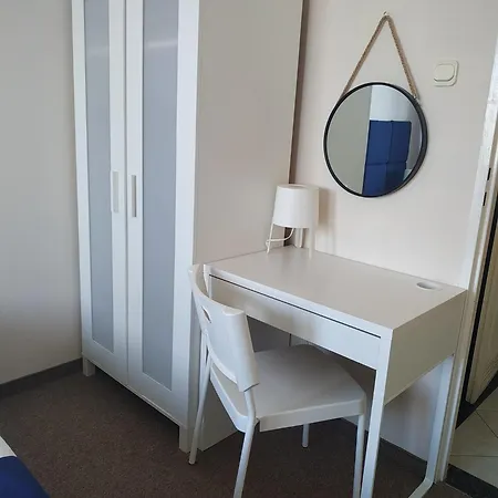 Δωμάτια σε οικογενειακή κατοικία Hana Marine *