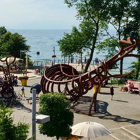 Δωμάτια σε οικογενειακή κατοικία Hana Marine *