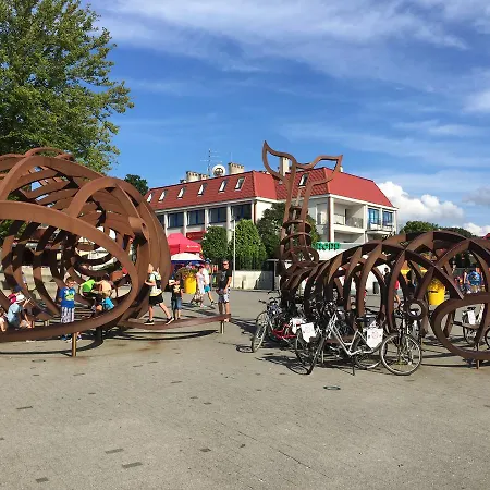 Δωμάτια σε οικογενειακή κατοικία Hana Marine